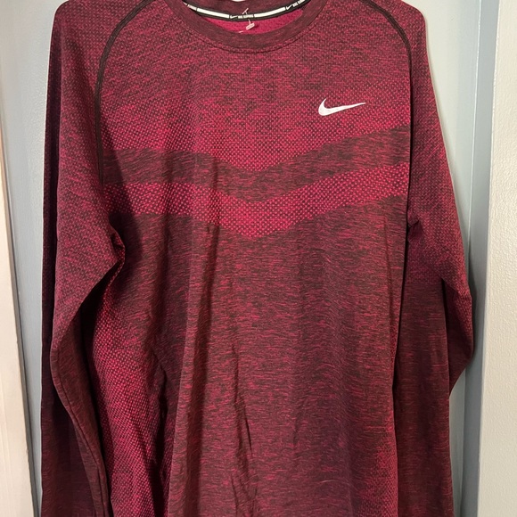 Nike Tops - NWOT Women’s Nike DryFit Top